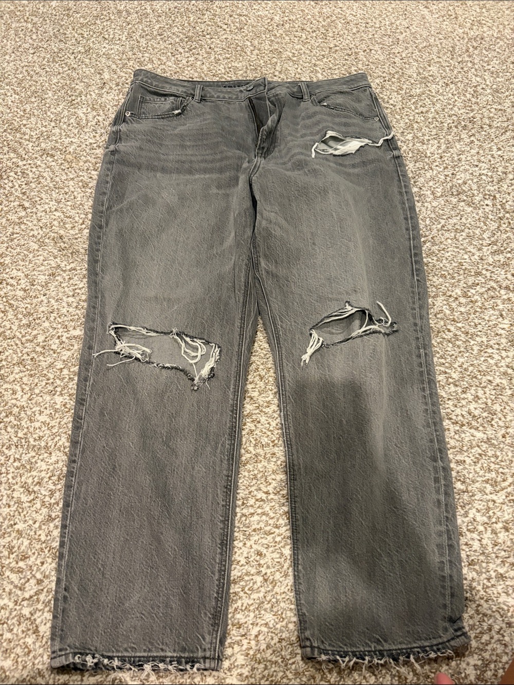 American Eagle Mom Jeans 18